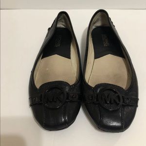 Micheal Kors Flats size 8.5 black